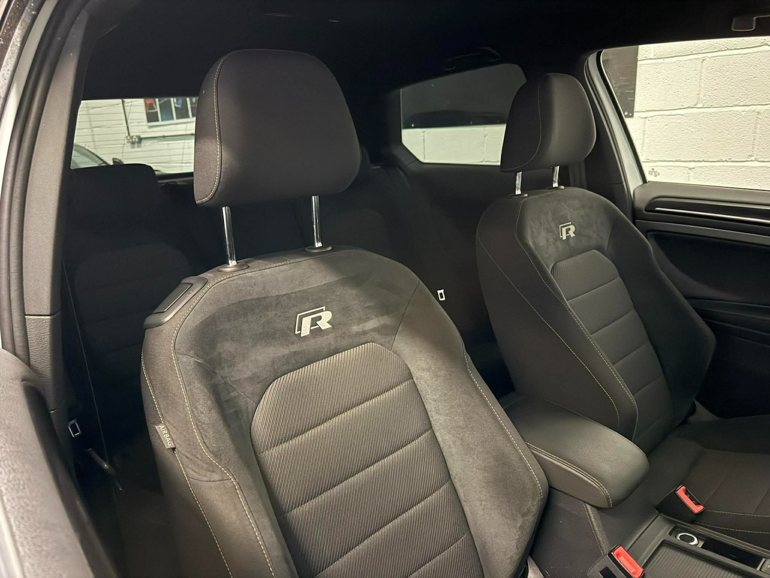 Used Volkswagen Golf 2017 for sale - 78140047: Photo 4