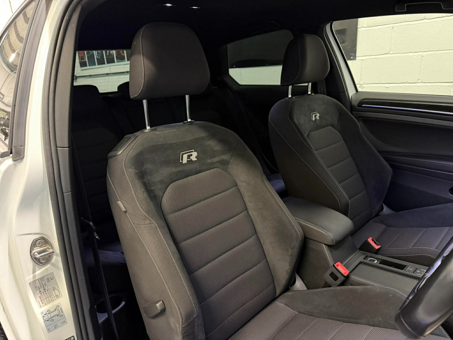 Used Volkswagen Golf 2017 for sale - 78140047: Photo 8