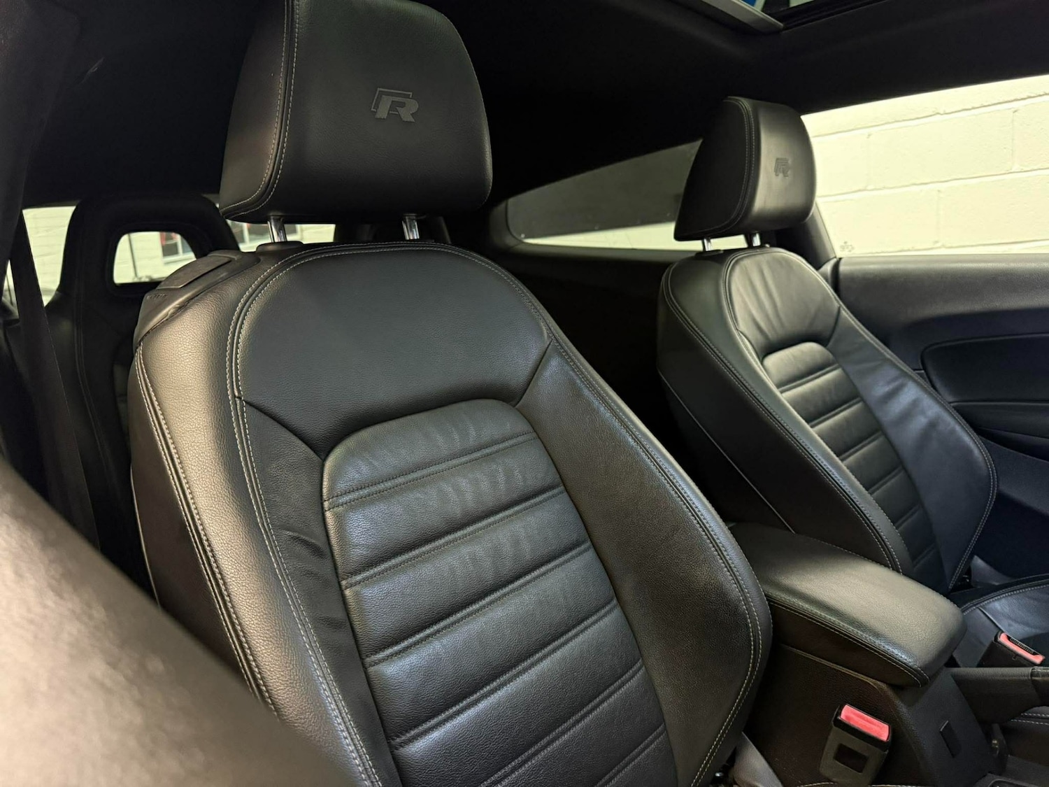 Used Volkswagen Scirocco 2015 for sale - 77708377: Photo 5