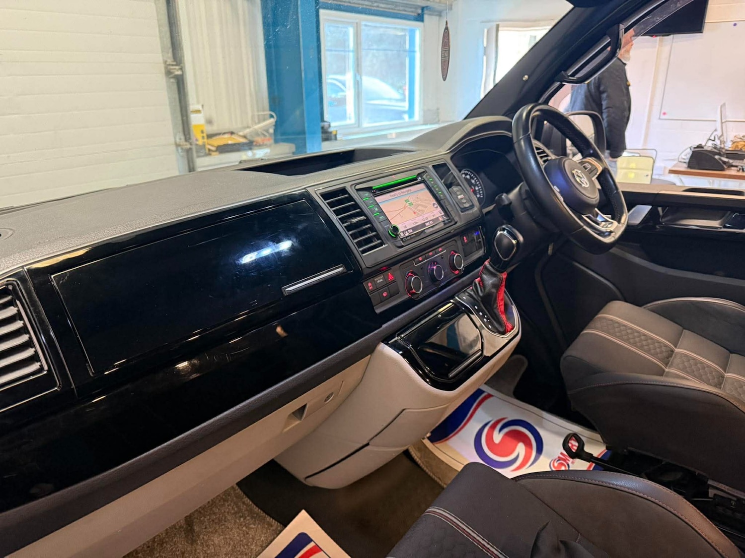 Used Volkswagen Transporter 2017 for sale - 77558710: Photo 12