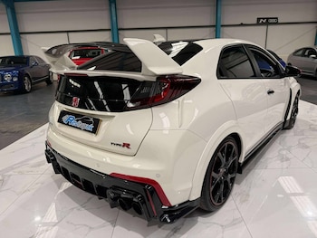 Used Honda Civic 2016 for sale - 76237378: Photo 3