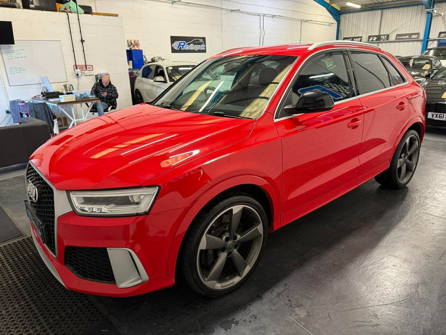 Used Audi RS Q3 2015 for sale - 78139650: Photo 4