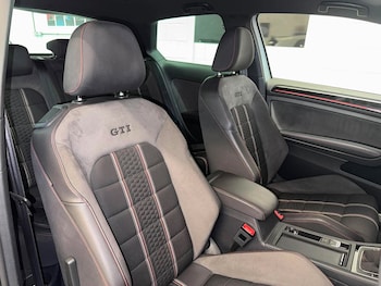 Used Volkswagen Golf 2017 for sale - 78956527: Photo