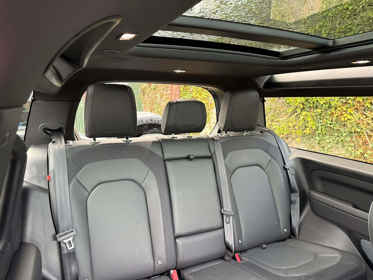 Used Land Rover Defender 2024 for sale - 77173380: Photo 16