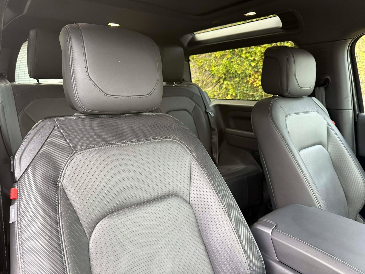 Used Land Rover Defender 2024 for sale - 77173380: Photo 18