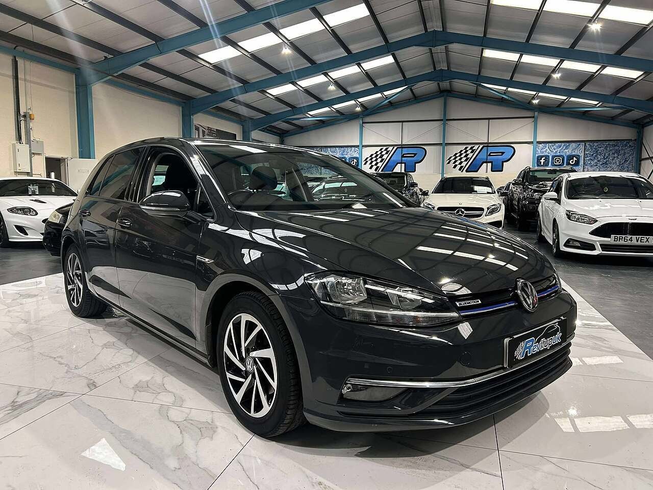 Used Volkswagen Golf 2020 for sale - 76643154: Photo 3