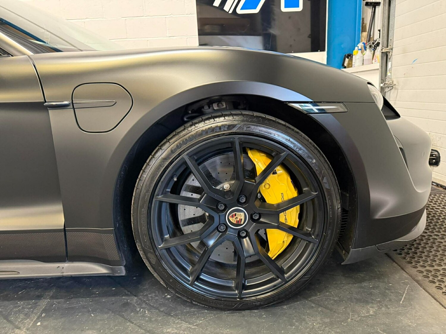 Used Porsche Taycan 2022 for sale - 78217865: Photo 25