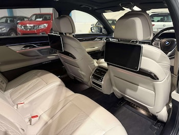 Used BMW 7 Series 2016 for sale - 76250275: Photo 2