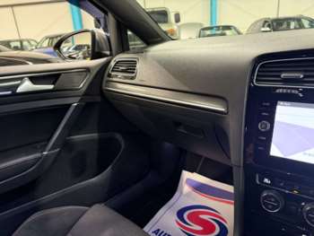 Used Volkswagen Golf 2018 for sale - 74423306: Photo