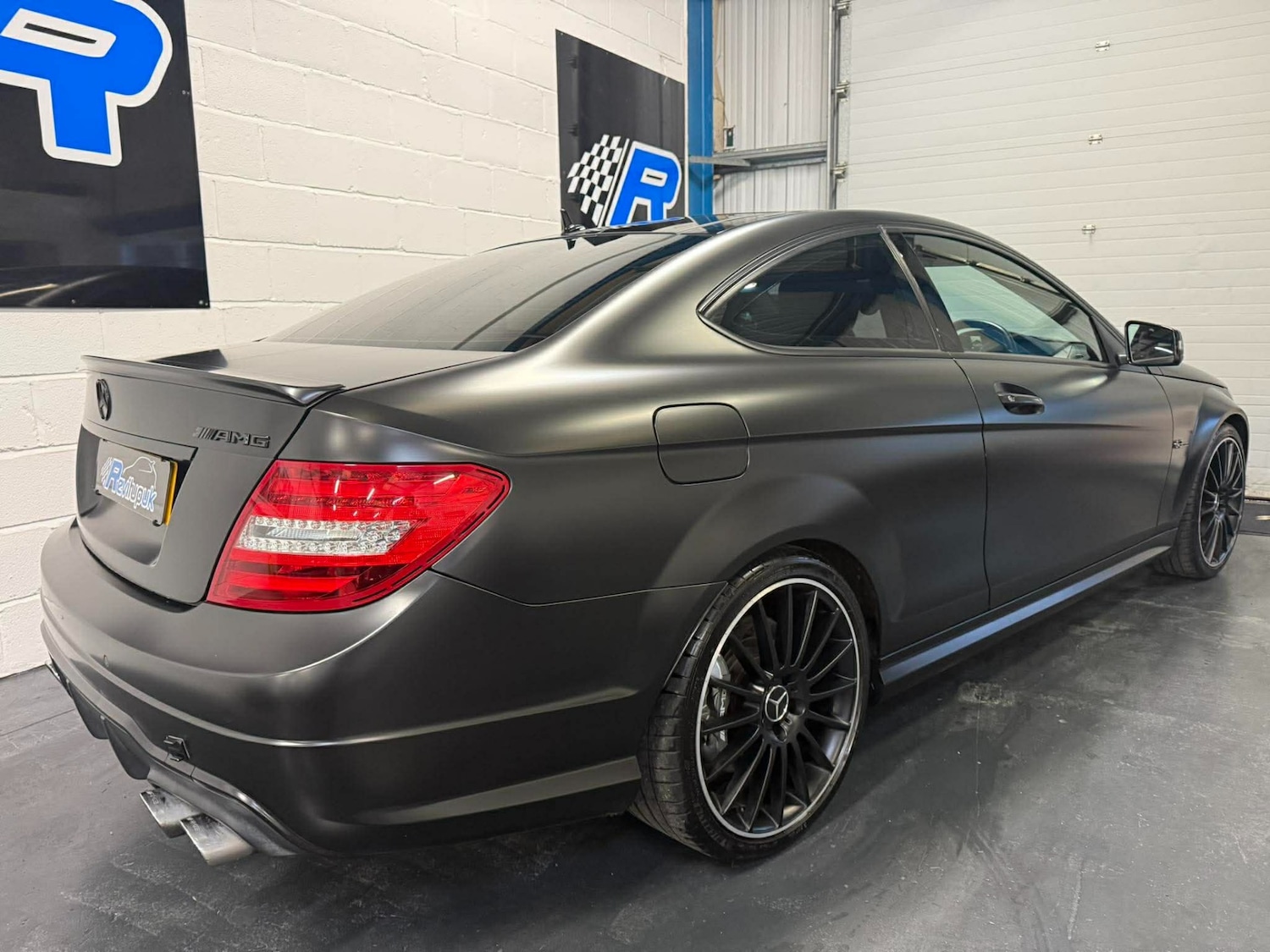 Used Mercedes-Benz C Class 2013 for sale - 77643872: Photo 2