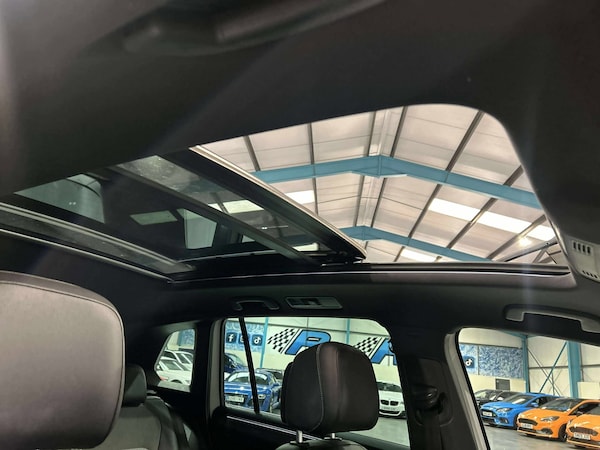 Used Volkswagen Tiguan 2018 for sale - 76249948: Photo 2