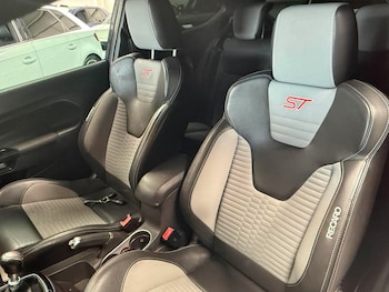 Used Ford Fiesta 2015 for sale - 79025320: Photo