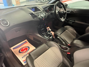 Used Ford Fiesta 2015 for sale - 79025320: Photo