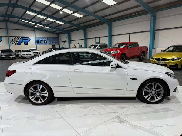 Used Mercedes-Benz E-Class 2013 for sale - 76249921: Photo 2