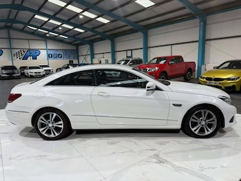 Used Mercedes-Benz E-Class 2013 for sale - 76249921: Photo 2