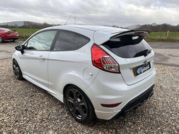 Used Ford Fiesta 2016 for sale - 77365025: Photo