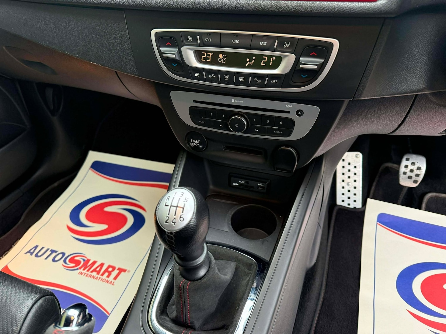 Used Renault Megane 2014 for sale - 77028225: Photo 11