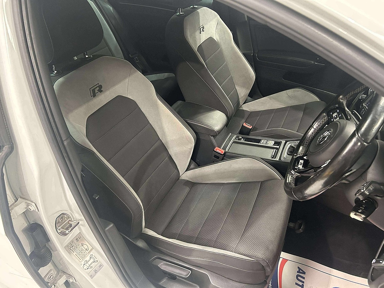 Used Volkswagen Golf 2016 for sale - 76599970: Photo 14