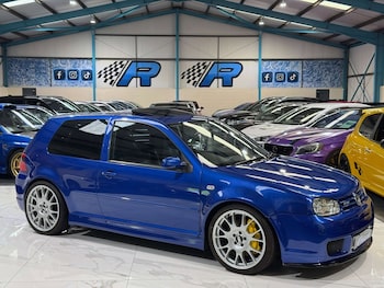 Volkswagen - Golf