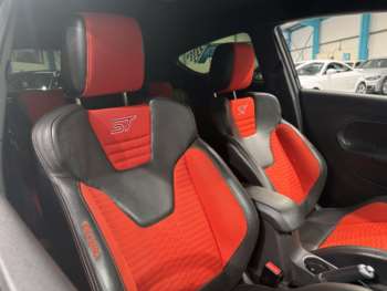 Used Ford Fiesta 2015 for sale - 70860413: Photo