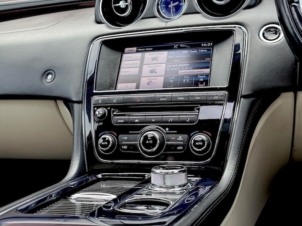 Used Jaguar XJ 2012 for sale - 69725526: Photo 11
