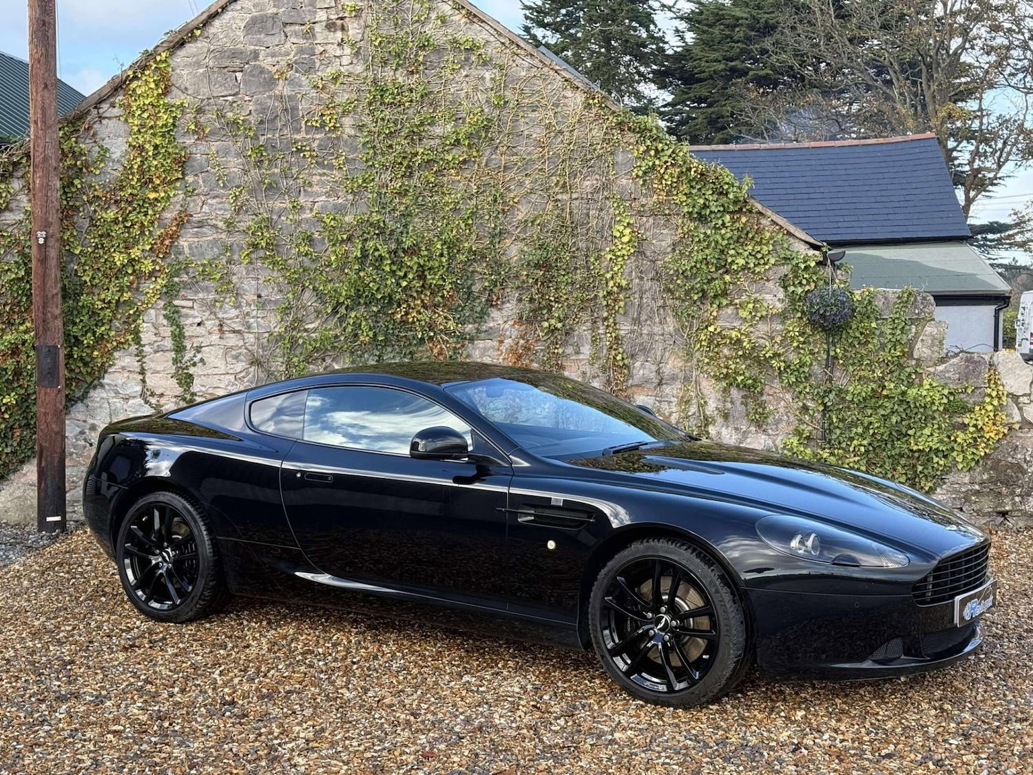 Used Aston Martin DB9 2012 for sale - 76569372: Photo 1