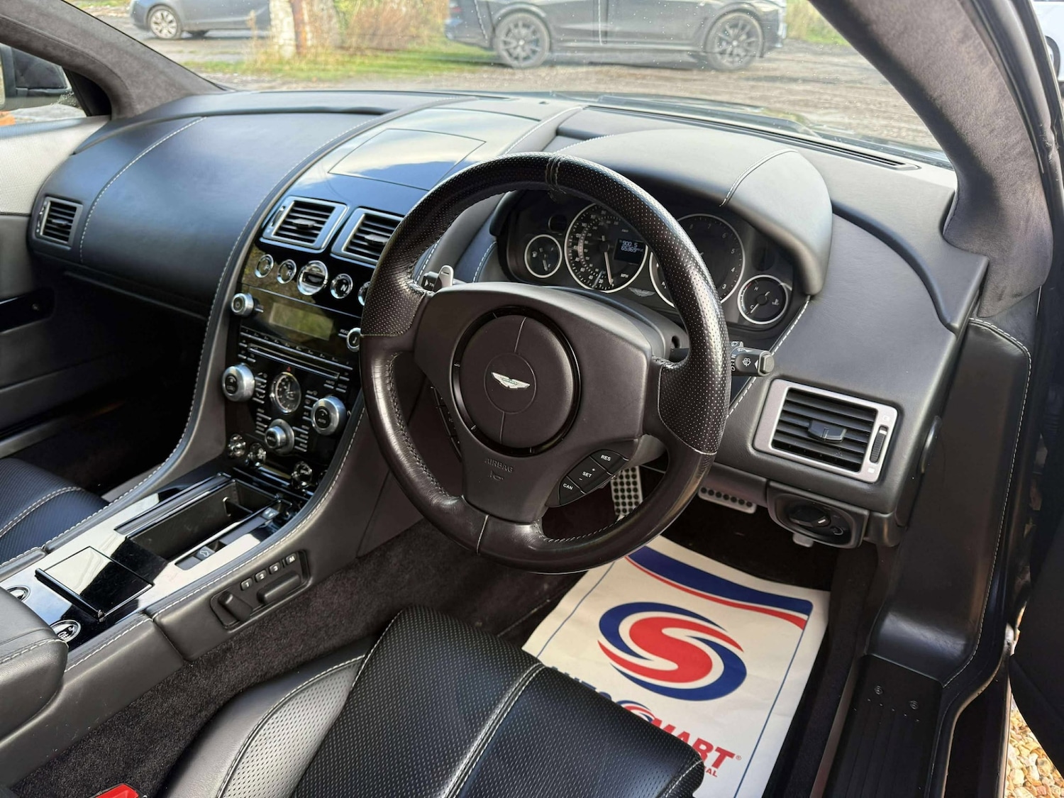 Used Aston Martin DB9 2012 for sale - 76569372: Photo 11