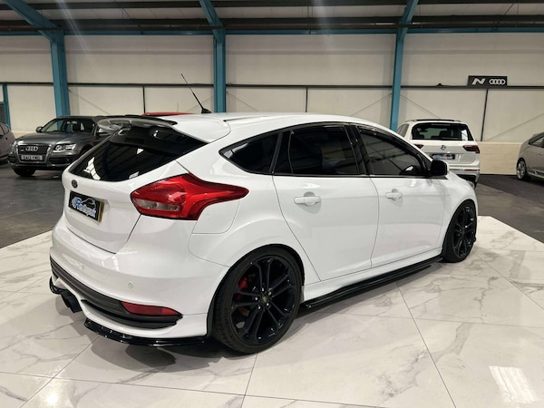 Used Ford Focus 2016 for sale - 76268631: Photo 16