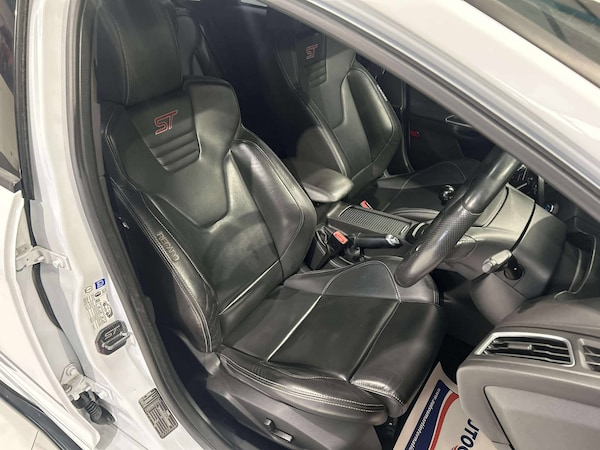 Used Ford Focus 2016 for sale - 76268631: Photo 8