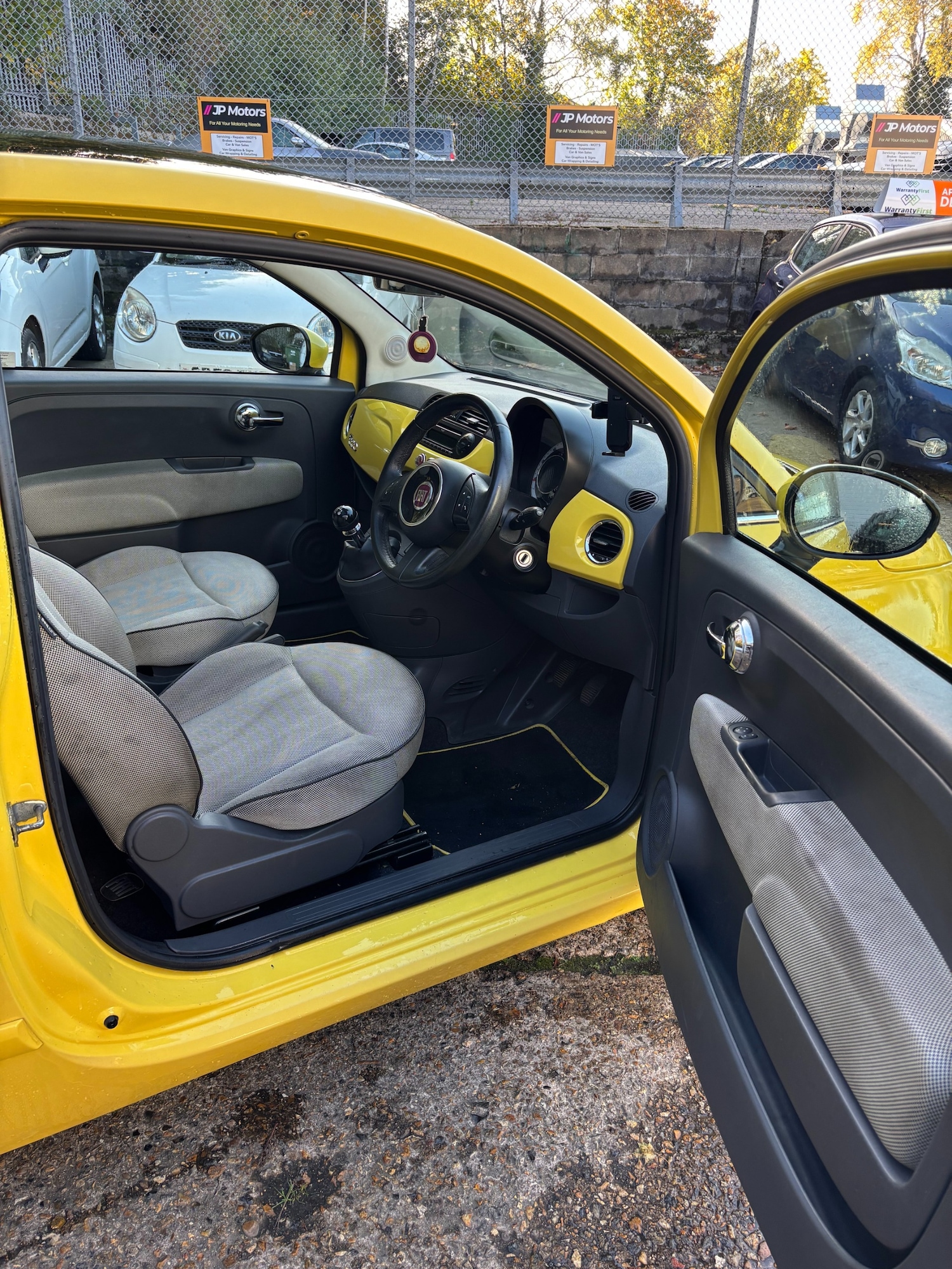 Used Fiat 500 2011 for sale - 76364002: Photo 5