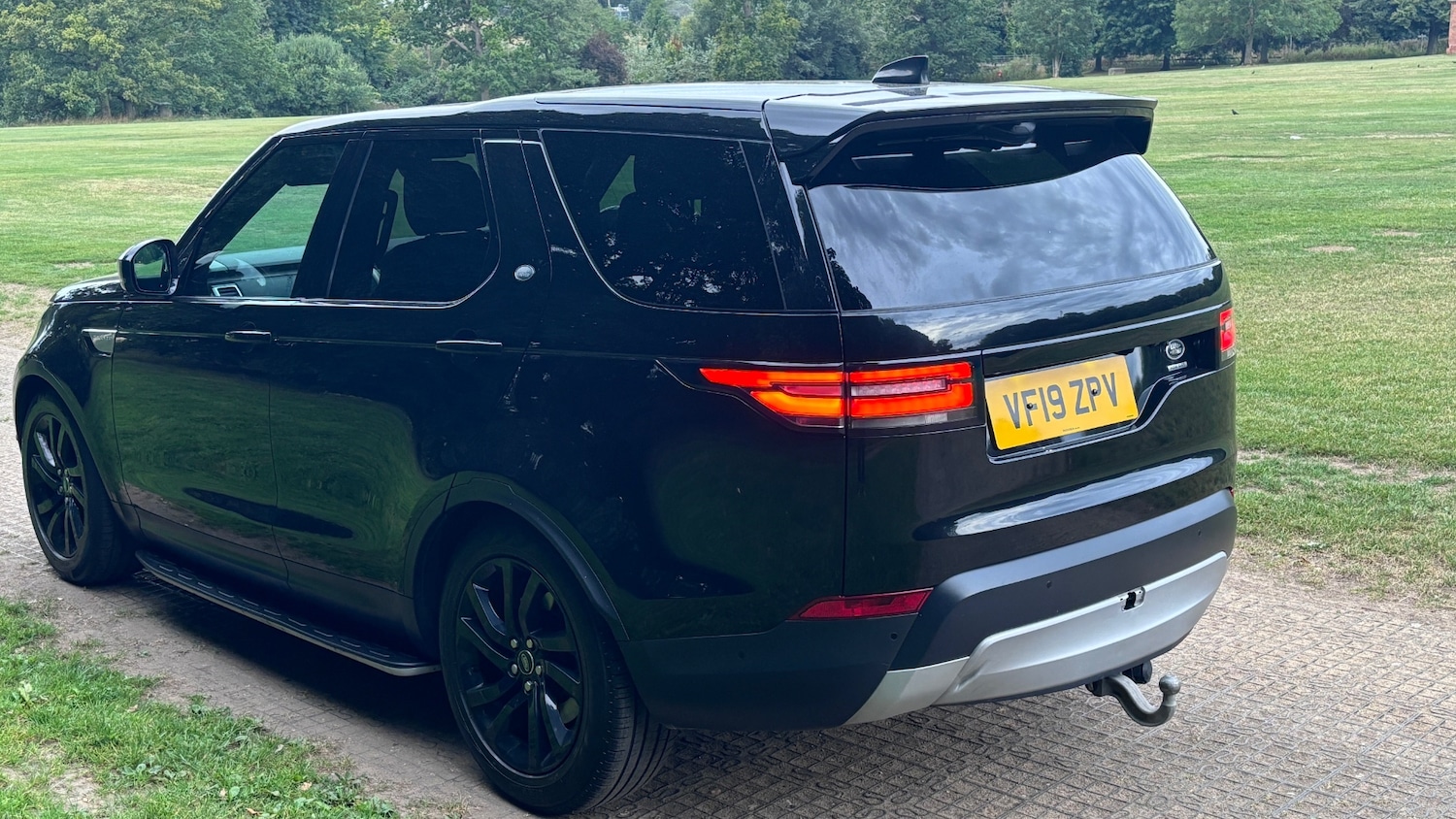 Used Land Rover Discovery 2019 for sale - 77903875: Photo 12