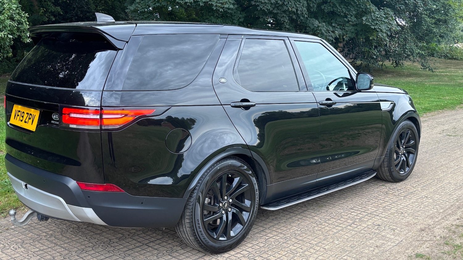 Used Land Rover Discovery 2019 for sale - 77903875: Photo 14