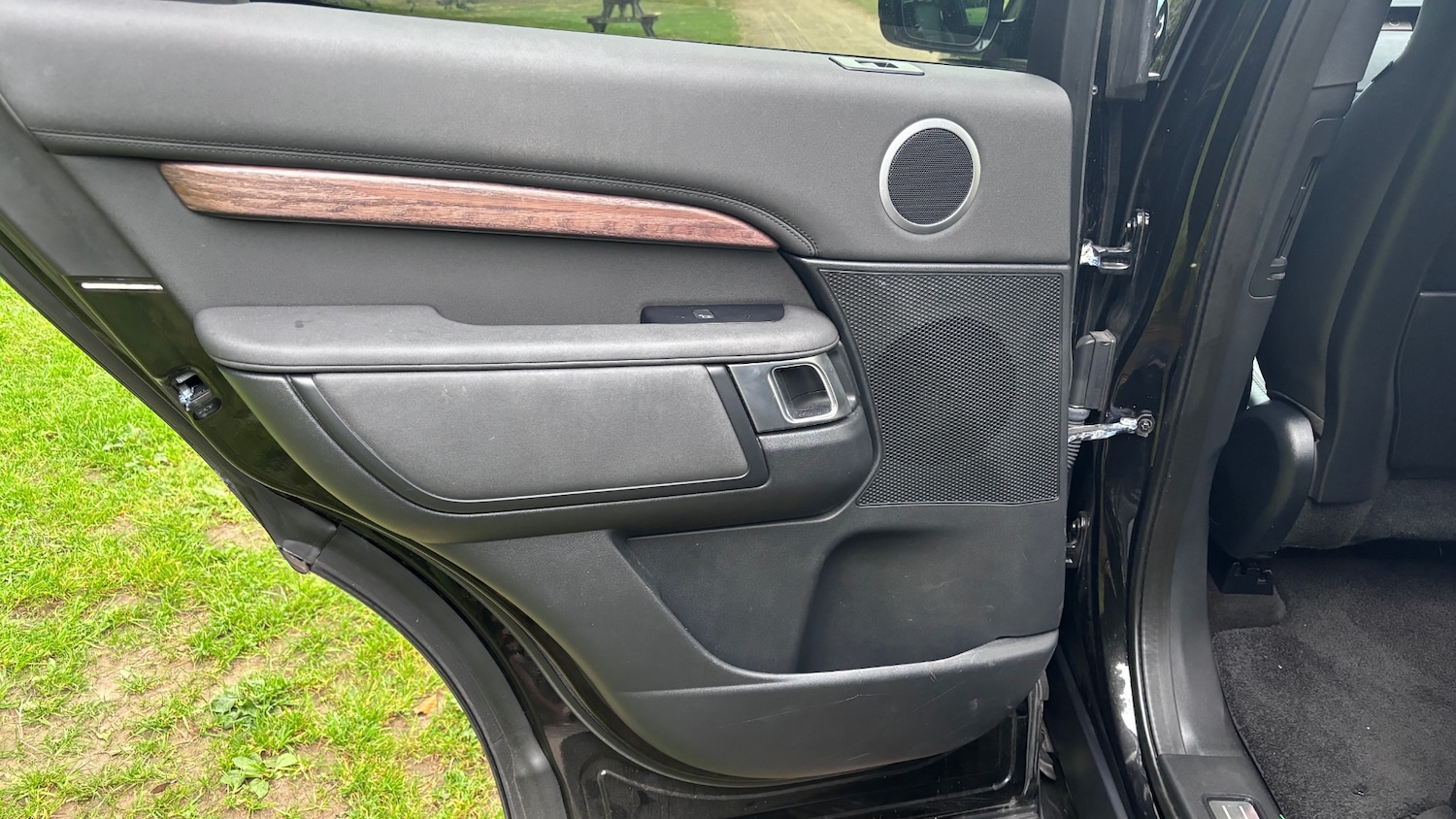 Used Land Rover Discovery 2019 for sale - 77903875: Photo 17