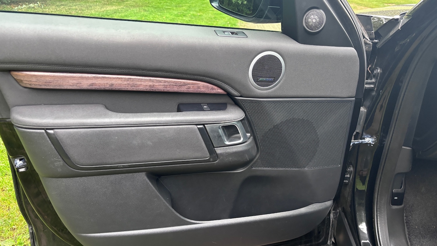 Used Land Rover Discovery 2019 for sale - 77903875: Photo 18