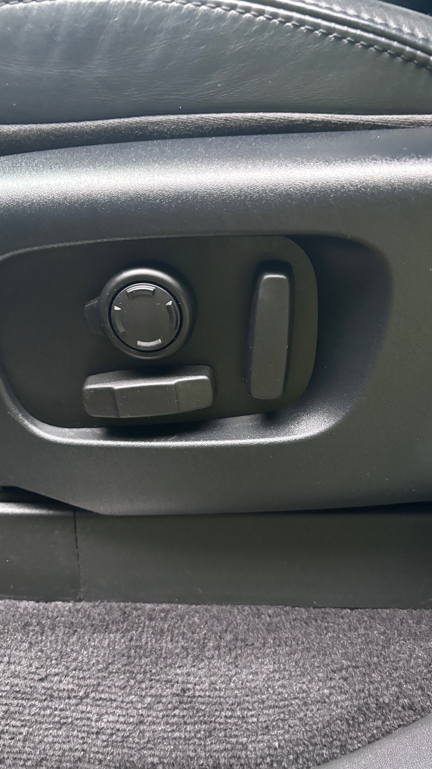 Used Land Rover Discovery 2019 for sale - 77903875: Photo 25