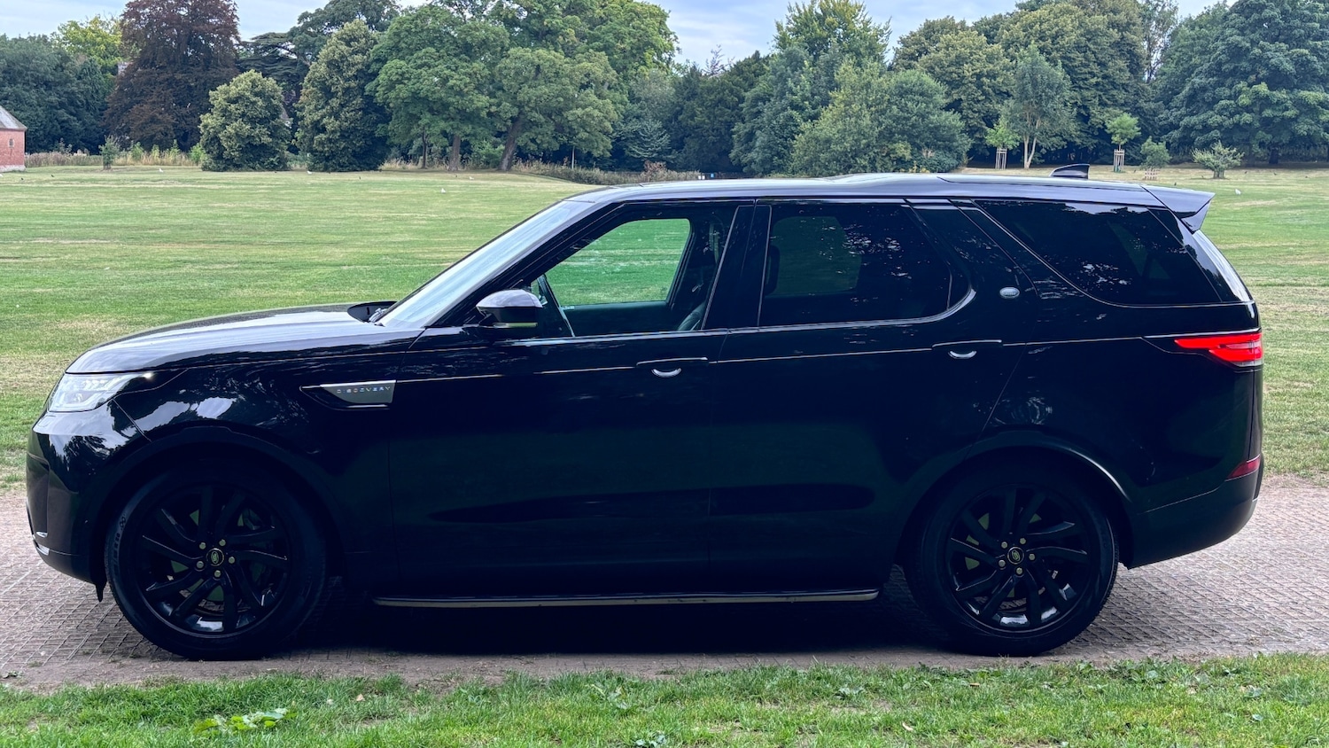 Used Land Rover Discovery 2019 for sale - 77903875: Photo 5