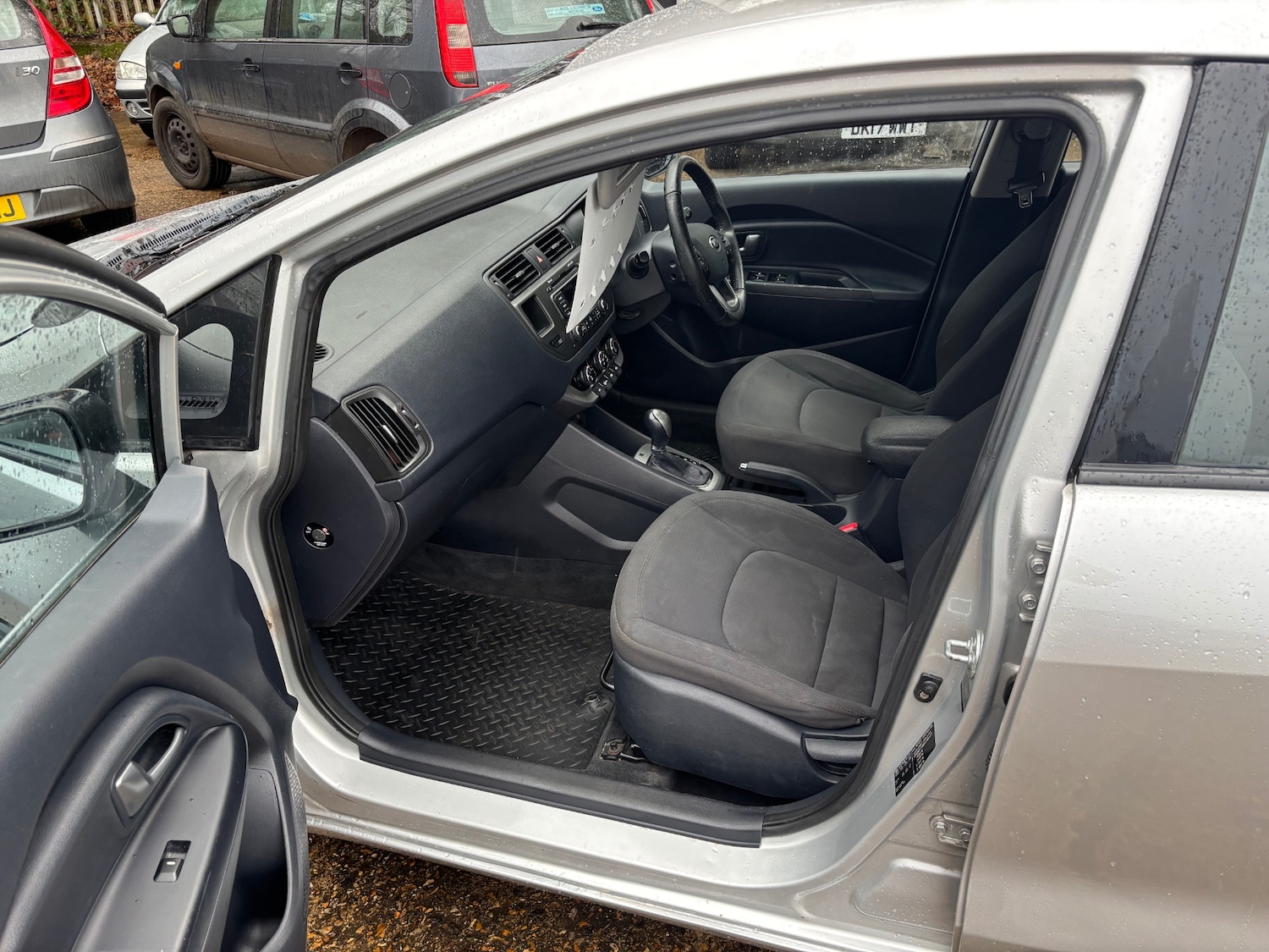 Used Kia Rio 2012 for sale - 76178097: Photo 9