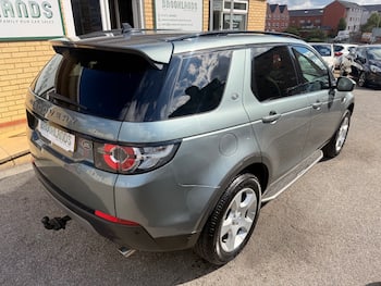 Used Land Rover Discovery Sport 2015 for sale - 79812275: Photo