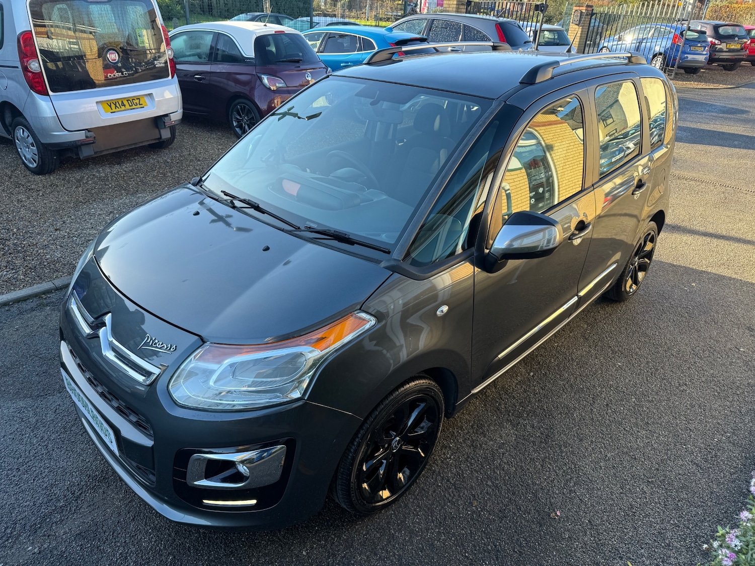 Used Citroen C3 Picasso 2014 for sale - 76651081: Photo 2
