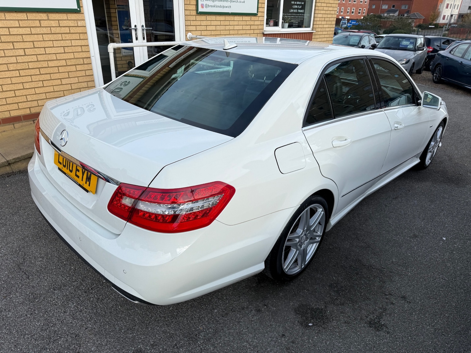Used Mercedes-Benz E Class 2010 for sale - 76640076: Photo 4