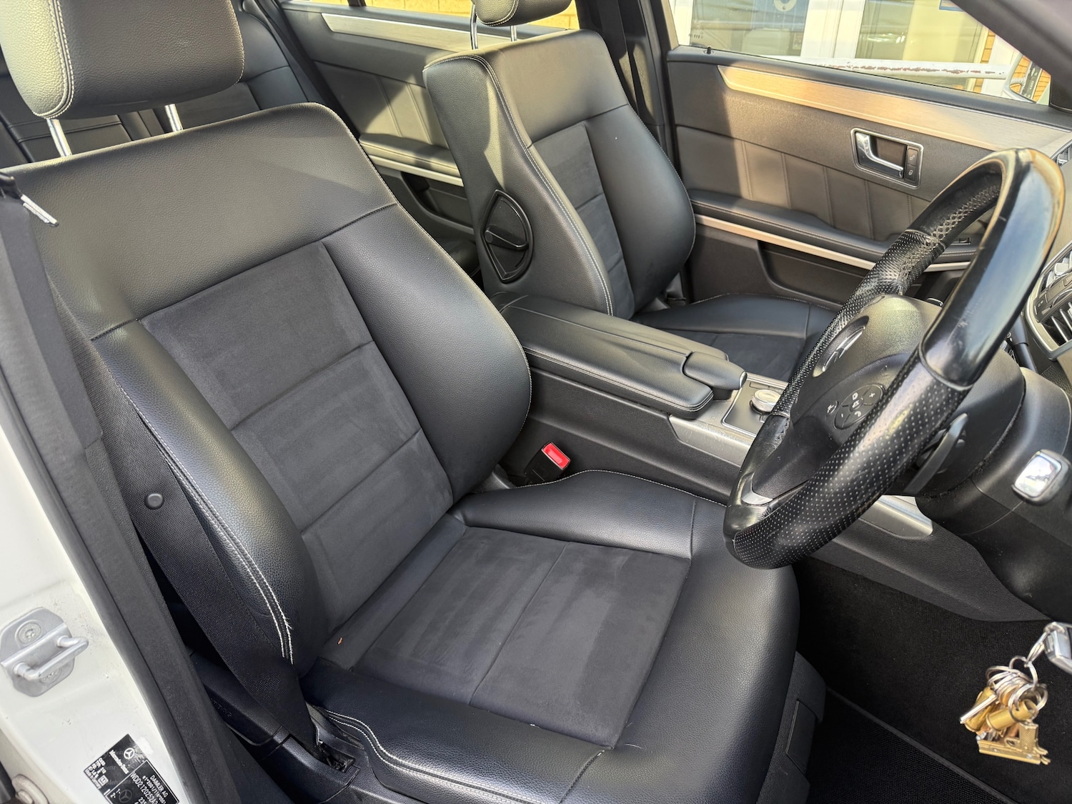 Used Mercedes-Benz E Class 2010 for sale - 76640076: Photo 6