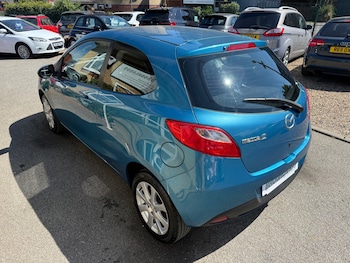 Used Mazda Mazda2 2011 for sale - 75229075: Photo
