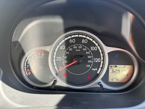 Used Mazda Mazda2 2011 for sale - 75229075: Photo 5