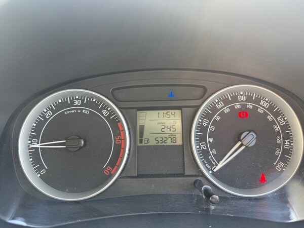 Used Skoda Fabia 2010 for sale - 74720960: Photo 5