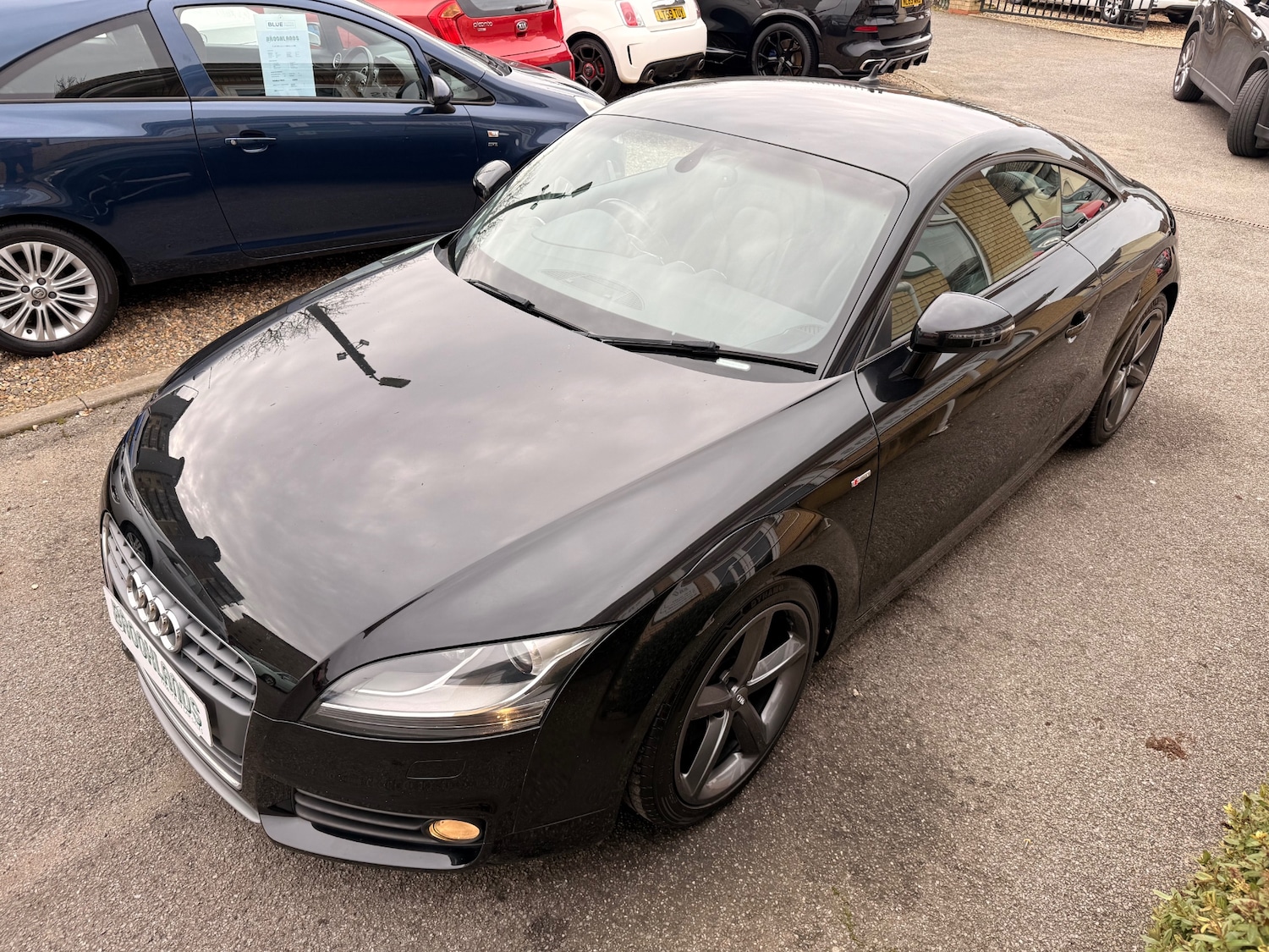 Used Audi TT 2010 for sale - 77639935: Photo 2