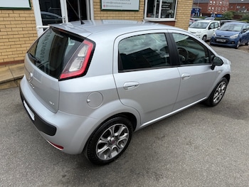 Used Fiat Punto Evo 2011 for sale - 75168688: Photo