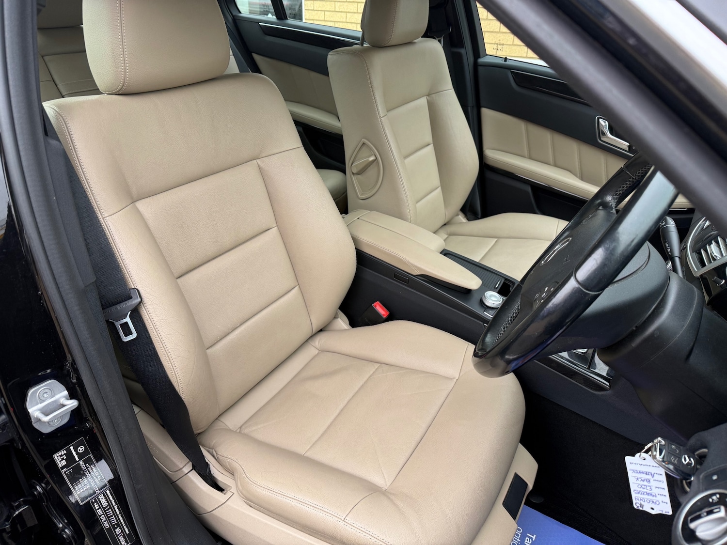 Used Mercedes-Benz E Class 2010 for sale - 76663731: Photo 6