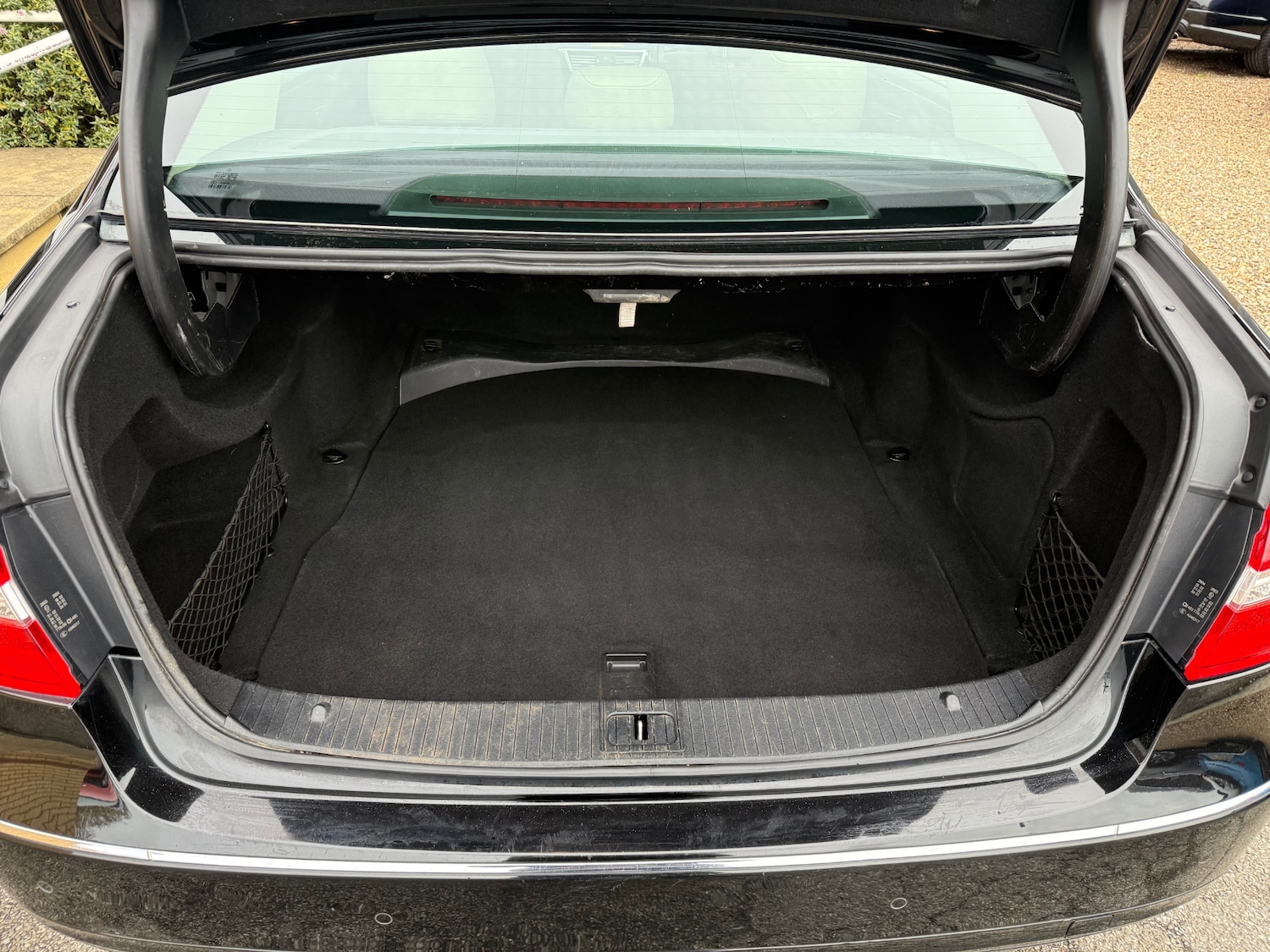 Used Mercedes-Benz E Class 2010 for sale - 76663731: Photo 8