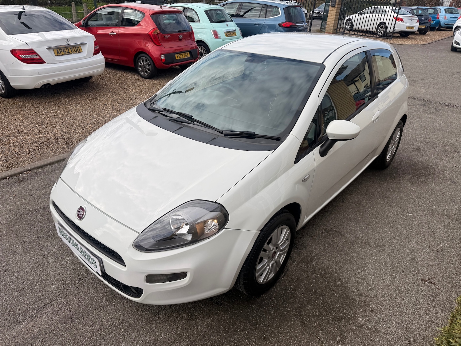 Used Fiat Punto 2015 for sale - 77915482: Photo 2
