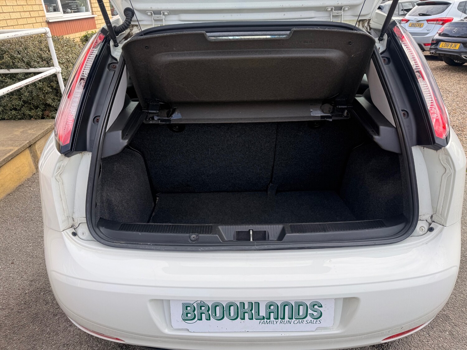 Used Fiat Punto 2015 for sale - 77915482: Photo 8